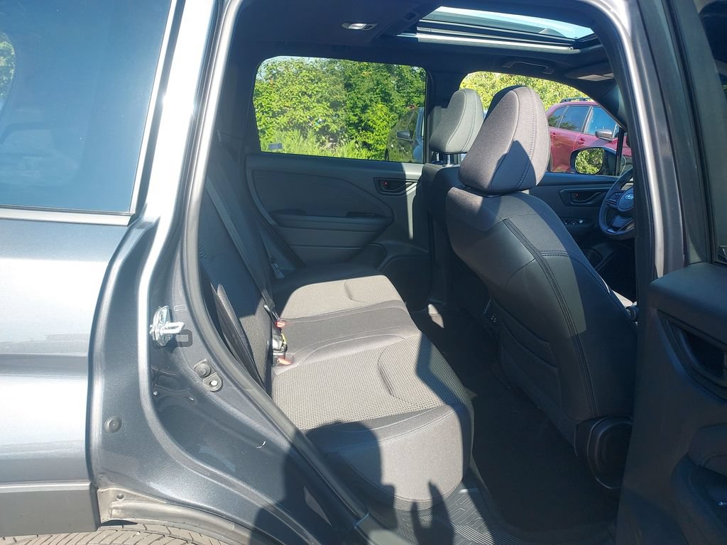 Used 2025 Subaru Forester Premium AWD/4WD image 31