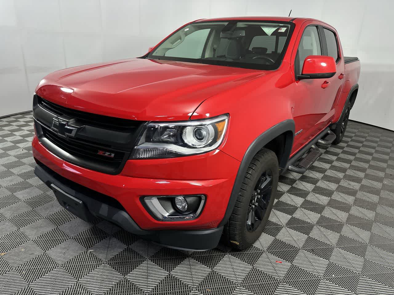 Used 2016 Chevrolet Colorado Z71 w/ LPO, Gearon Bar Package AWD/4WD image 4