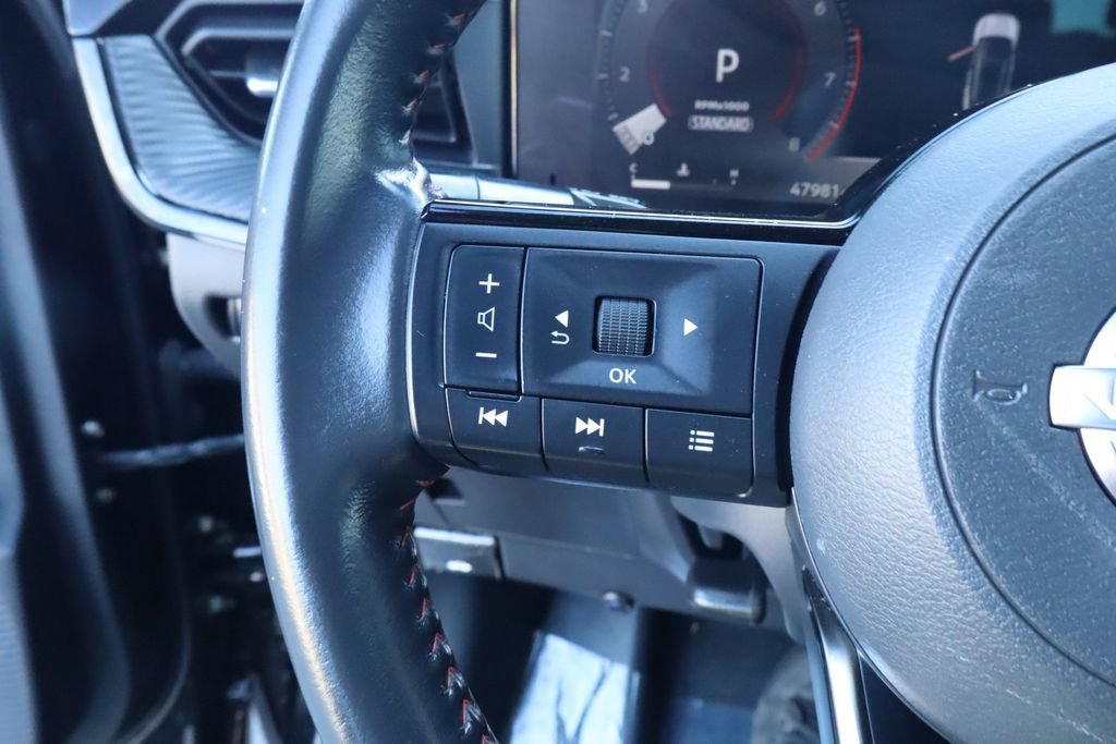 Used 2025 Nissan Kicks SR FWD image 25
