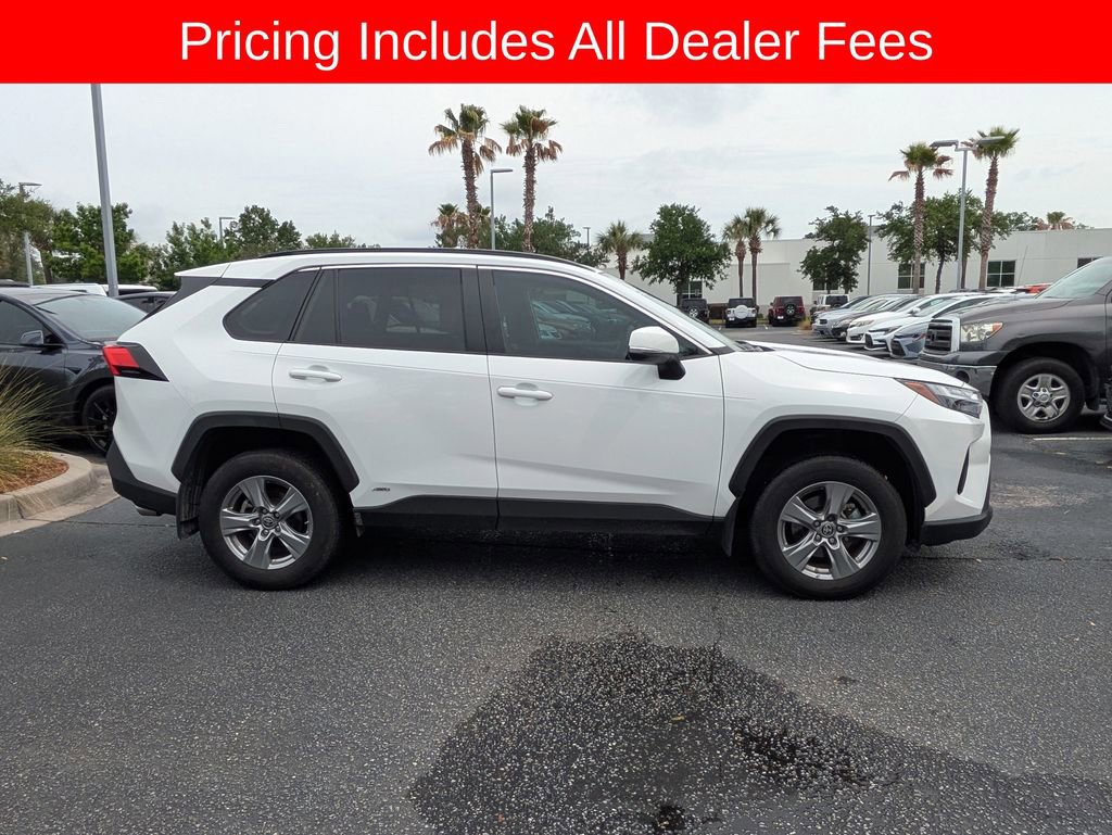 Certified 2024 Toyota RAV4 LE AWD/4WD image 4