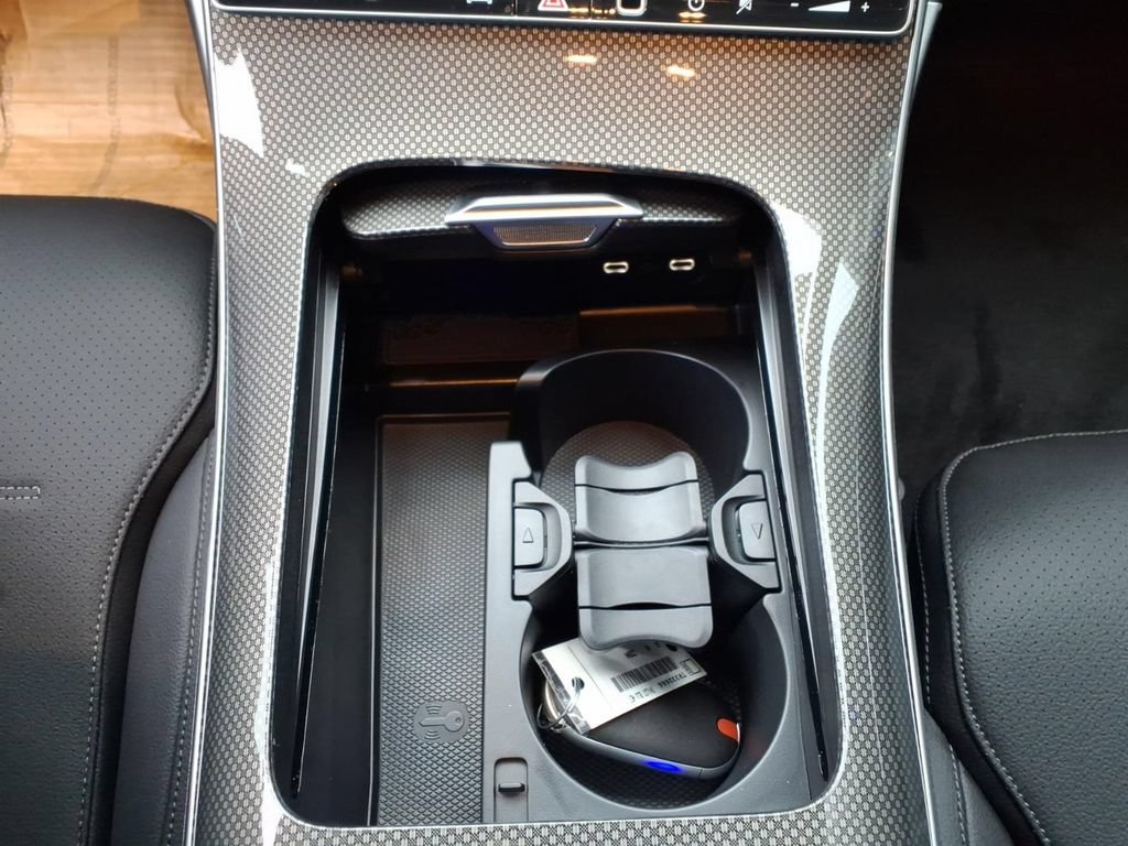 New 2026 Mercedes-Benz C 300 4MATIC Sedan image 24