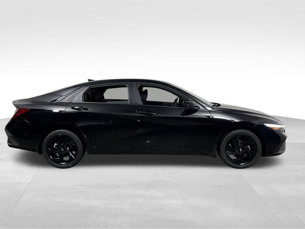 New 2026 Hyundai Elantra Sport image 6