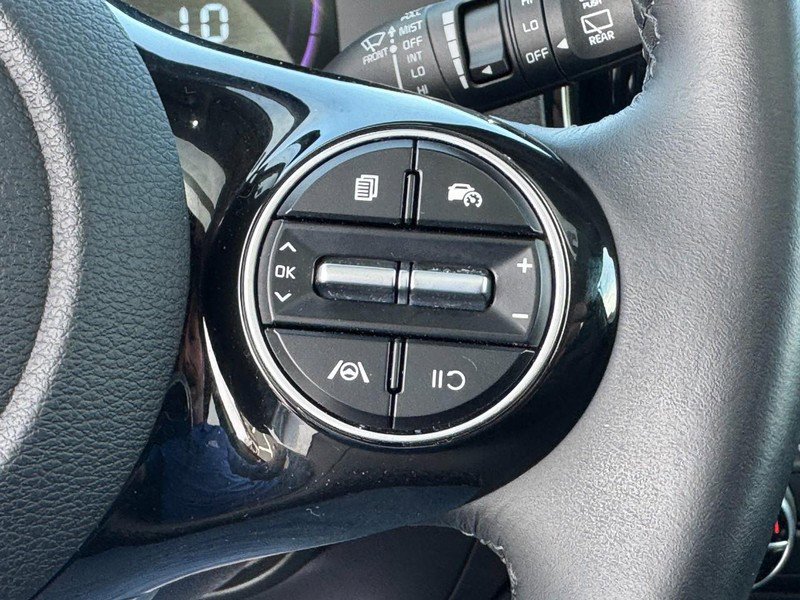 Used 2025 Kia Soul EX image 18