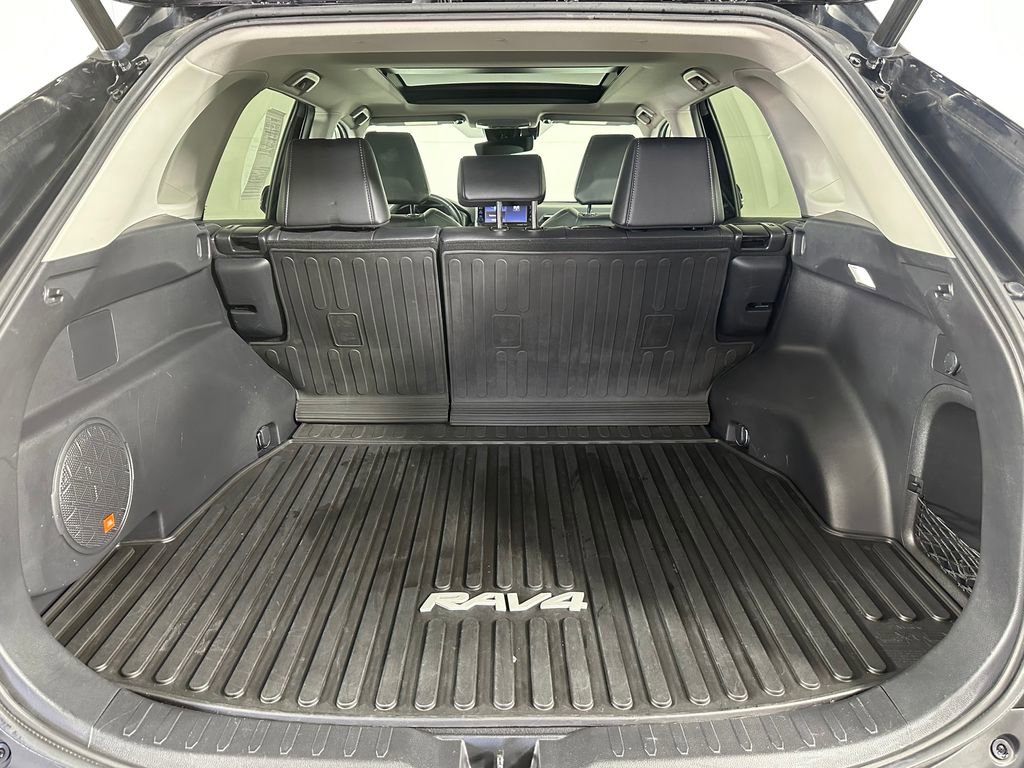 Used 2022 Toyota RAV4 Limited AWD/4WD image 28
