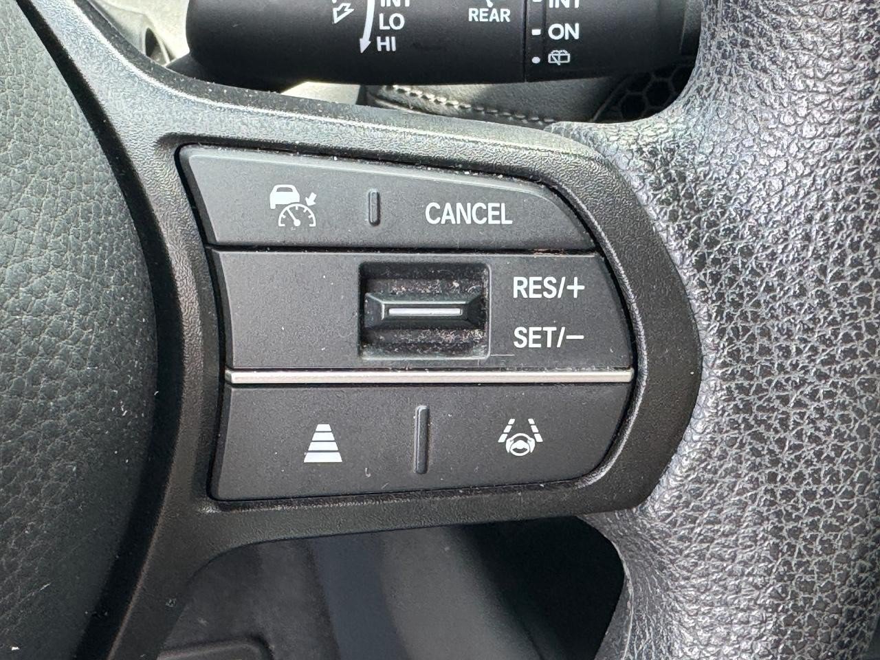 Used 2024 Honda HR-V LX image 21