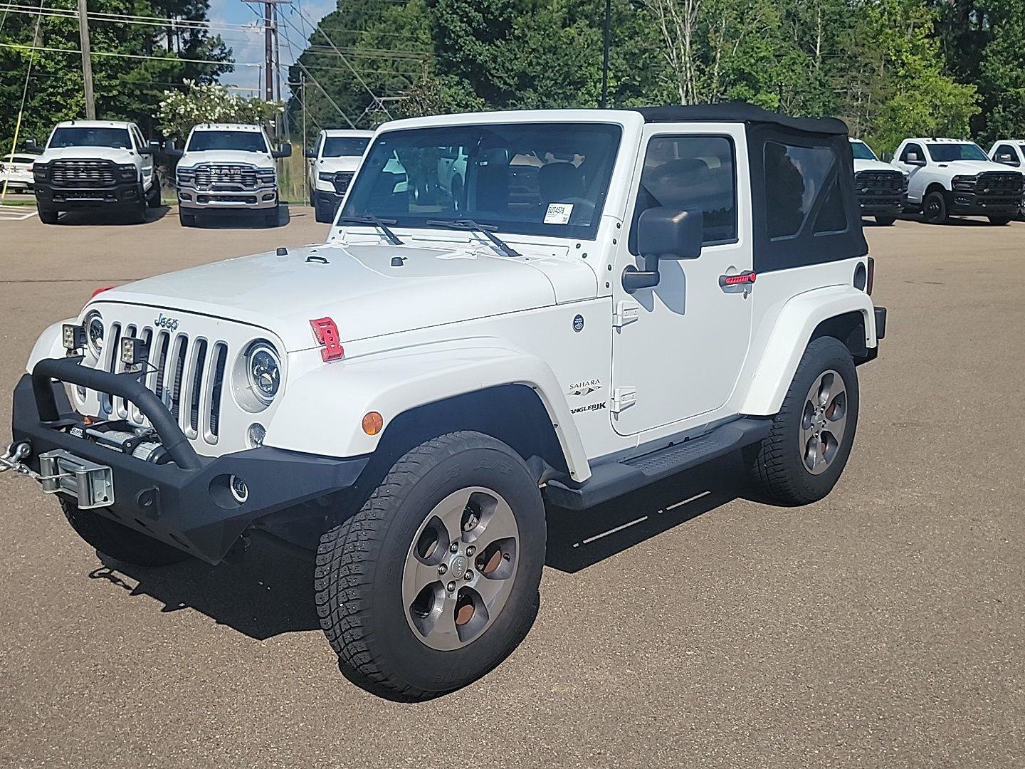 Used 2018 Jeep Wrangler Sahara w/ Connectivity Group