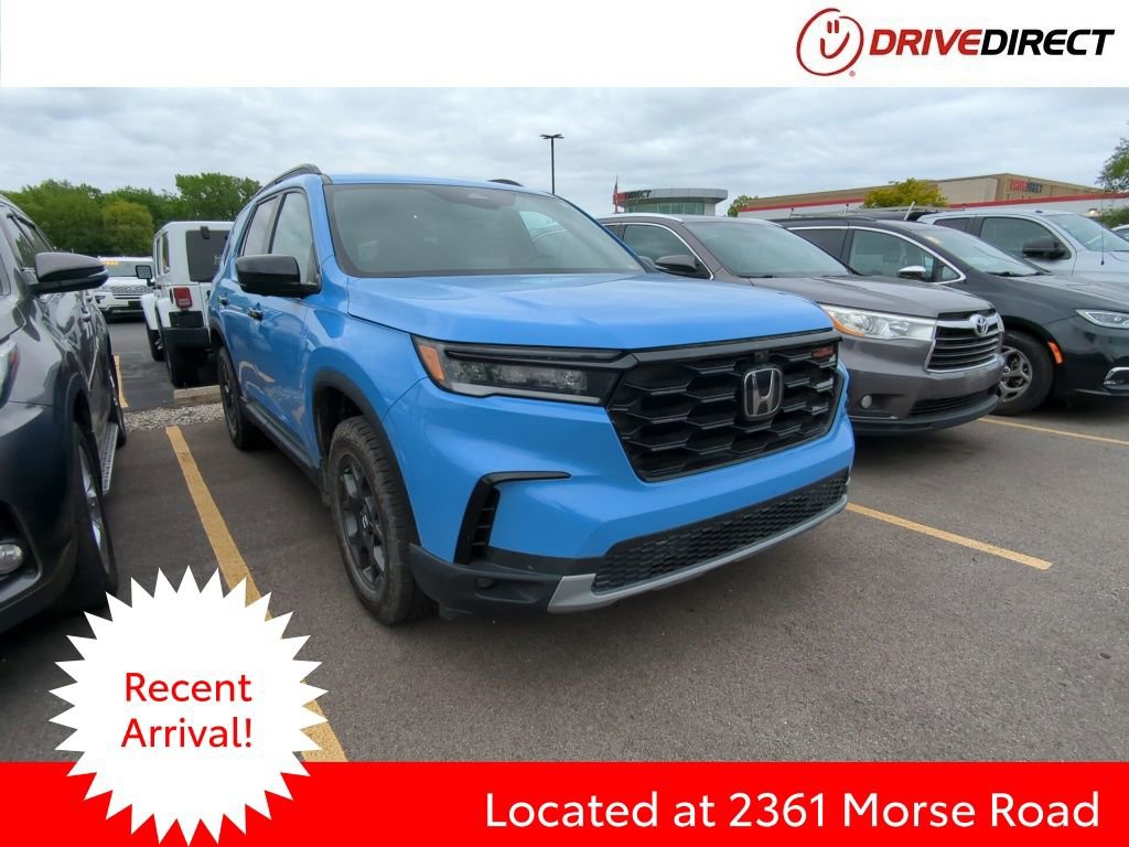 Used 2024 Honda Pilot TrailSport image 1