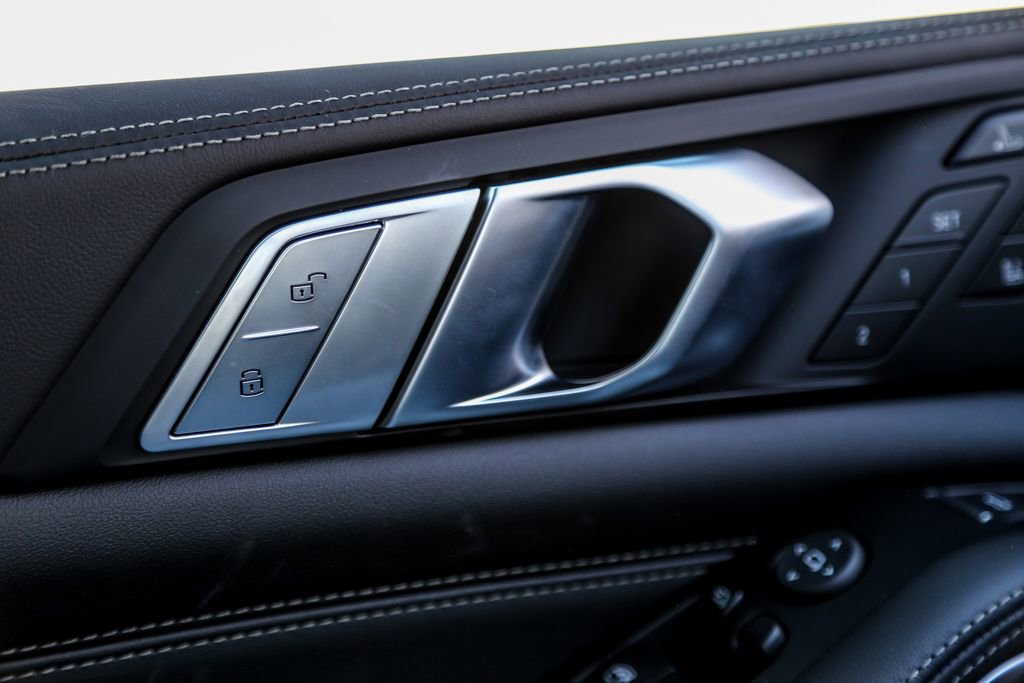 New 2026 BMW X7 xDrive40i w/ Executive Package image 18