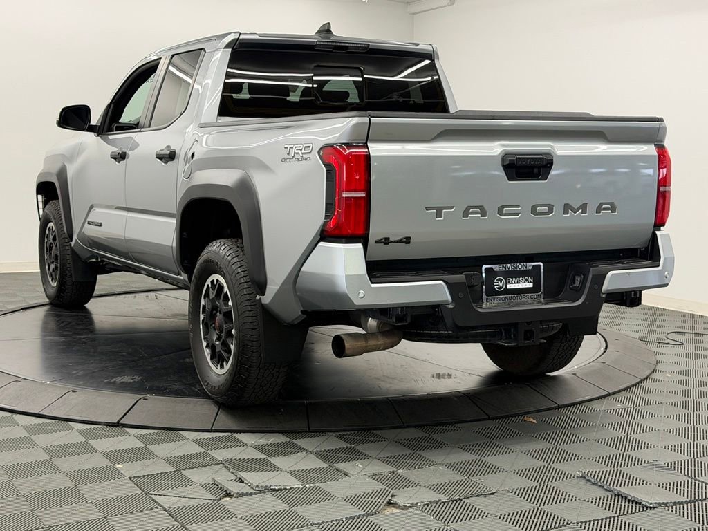 Used 2024 Toyota Tacoma TRD Off-Road w/ TRD Off Road Upgrade Package AWD/4WD image 12