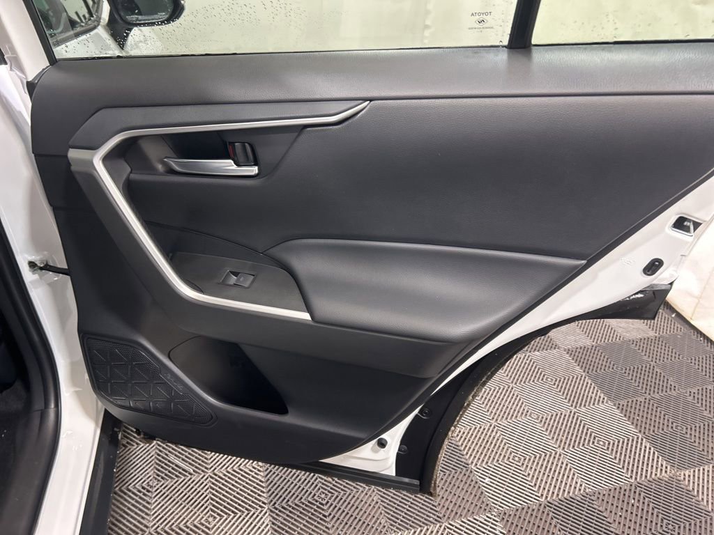 Used 2025 Toyota RAV4 XLE image 14