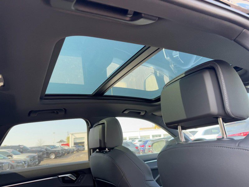 New 2025 Audi Q3 2.0T Premium image 6