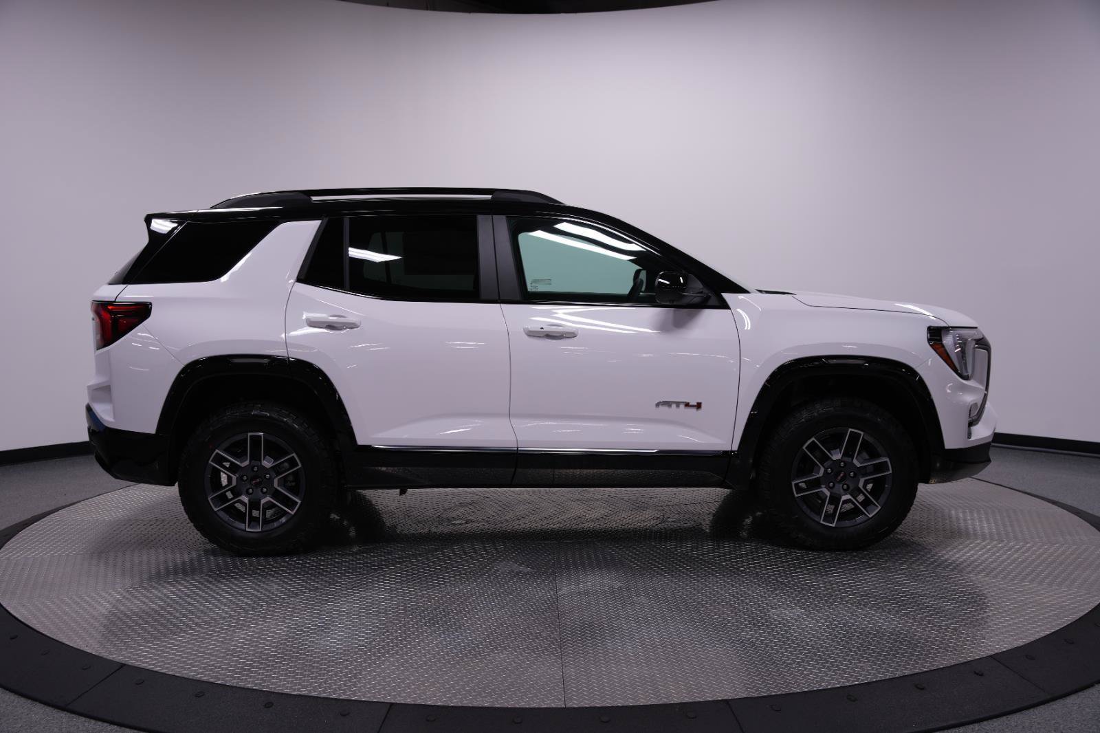 New 2026 GMC Terrain AT4 w/ Convenience Package III AWD/4WD image 9