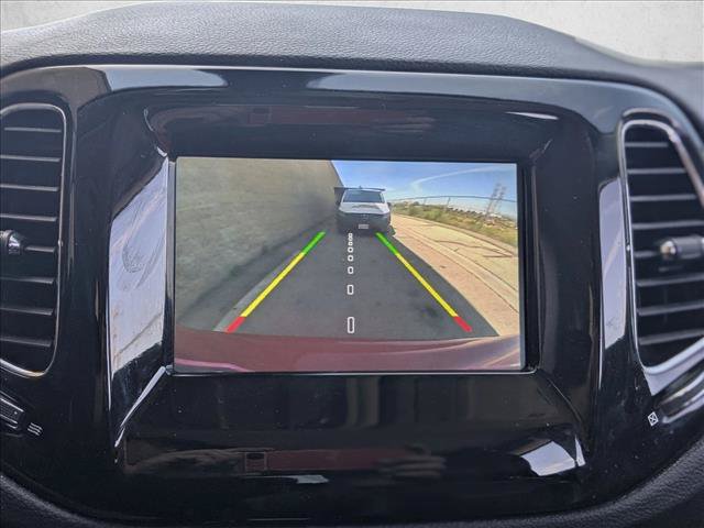 Used 2018 Jeep Compass Latitude w/ Popular Equipment Group FWD image 14