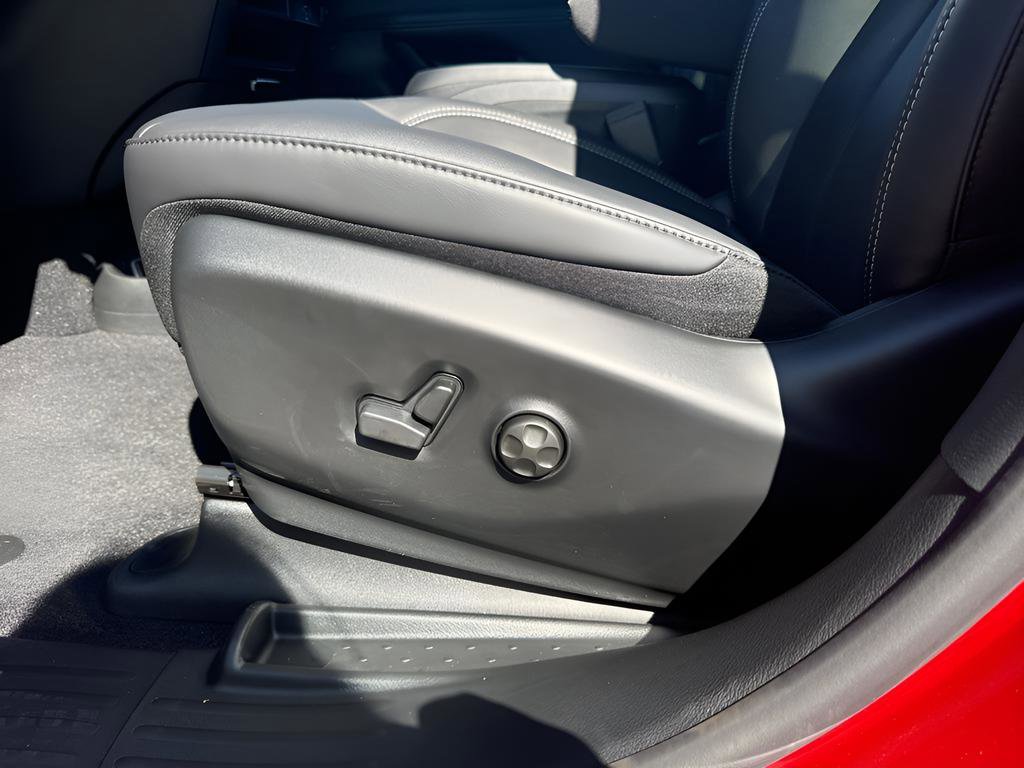 New 2026 Chrysler Pacifica Select FWD image 29
