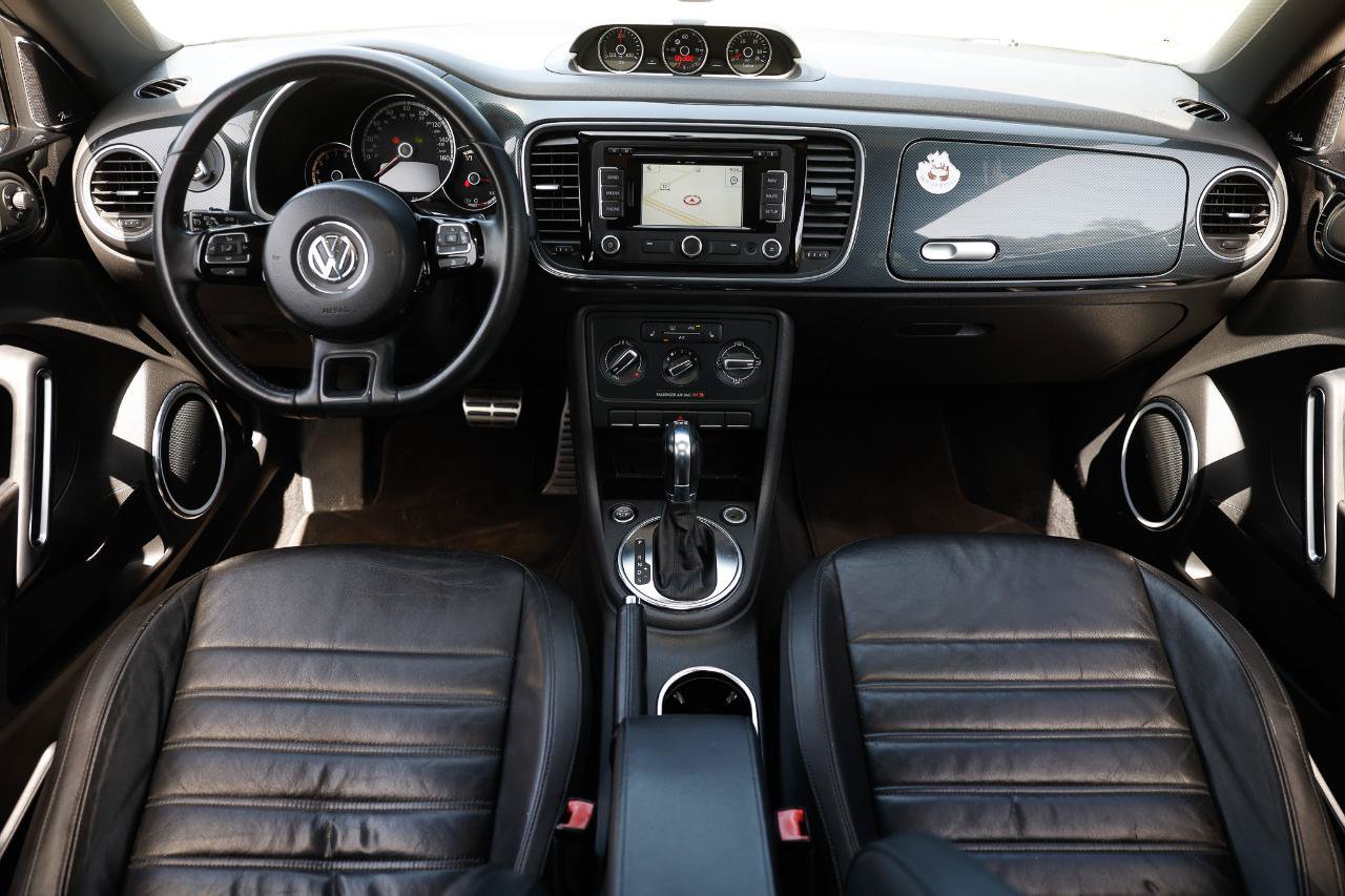Used 2013 Volkswagen Beetle 2.0T FWD image 23