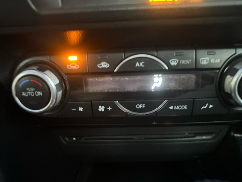 Used 2016 MAZDA MAZDA3 i Touring w/ Popular Equipment Package image 33