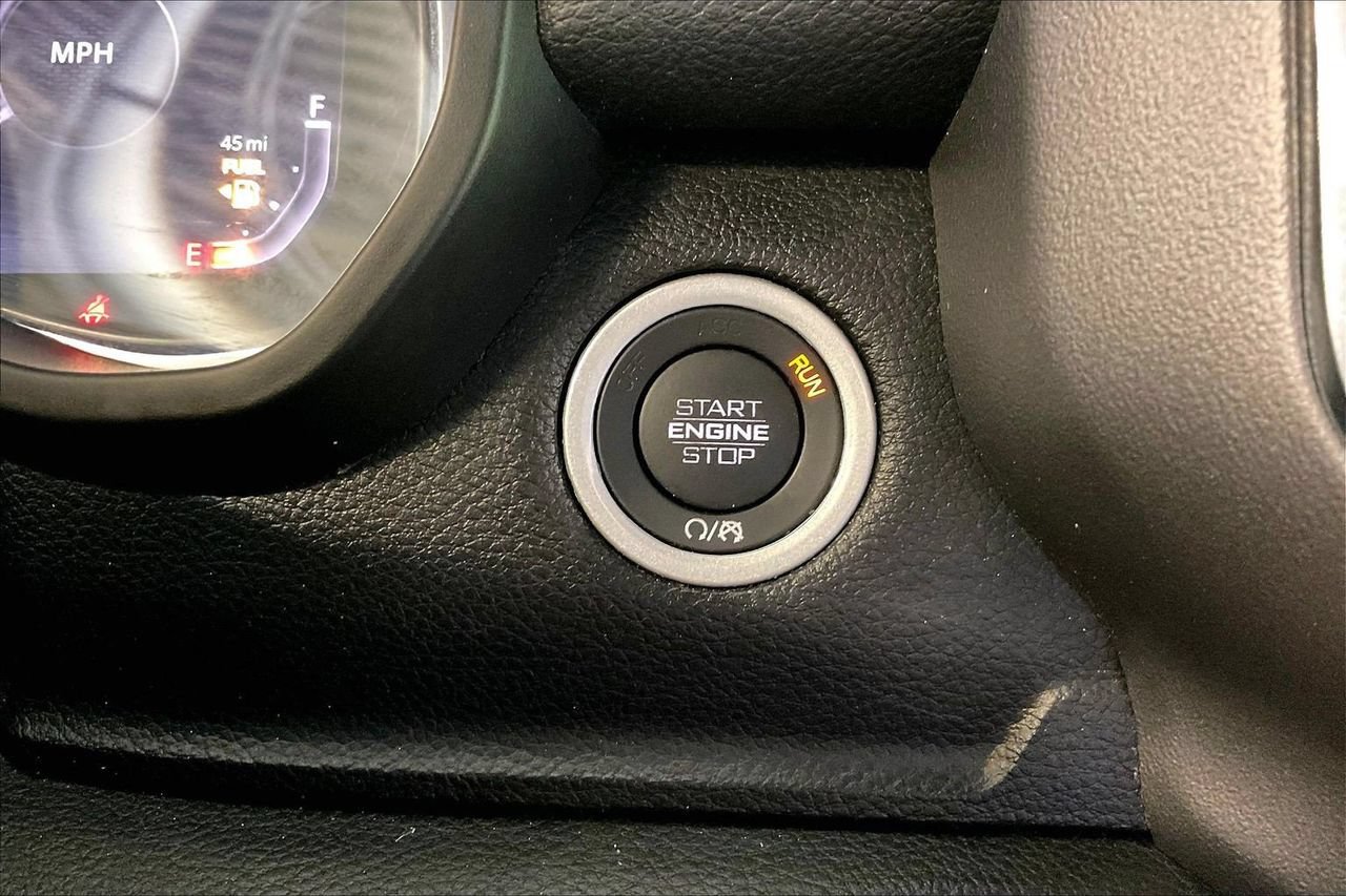 Used 2024 RAM 1500 Laramie AWD/4WD image 29