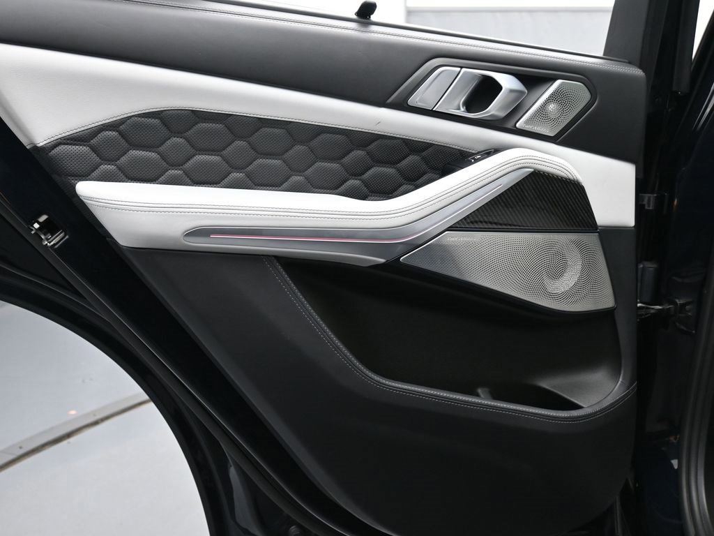 Used 2020 BMW X5 M Competition image 20