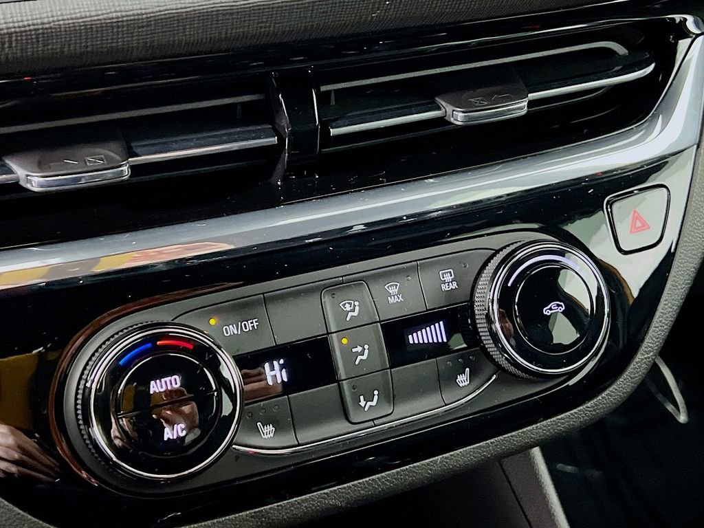 Used 2024 Buick Envista Sport Touring w/ Convenience I Package image 15