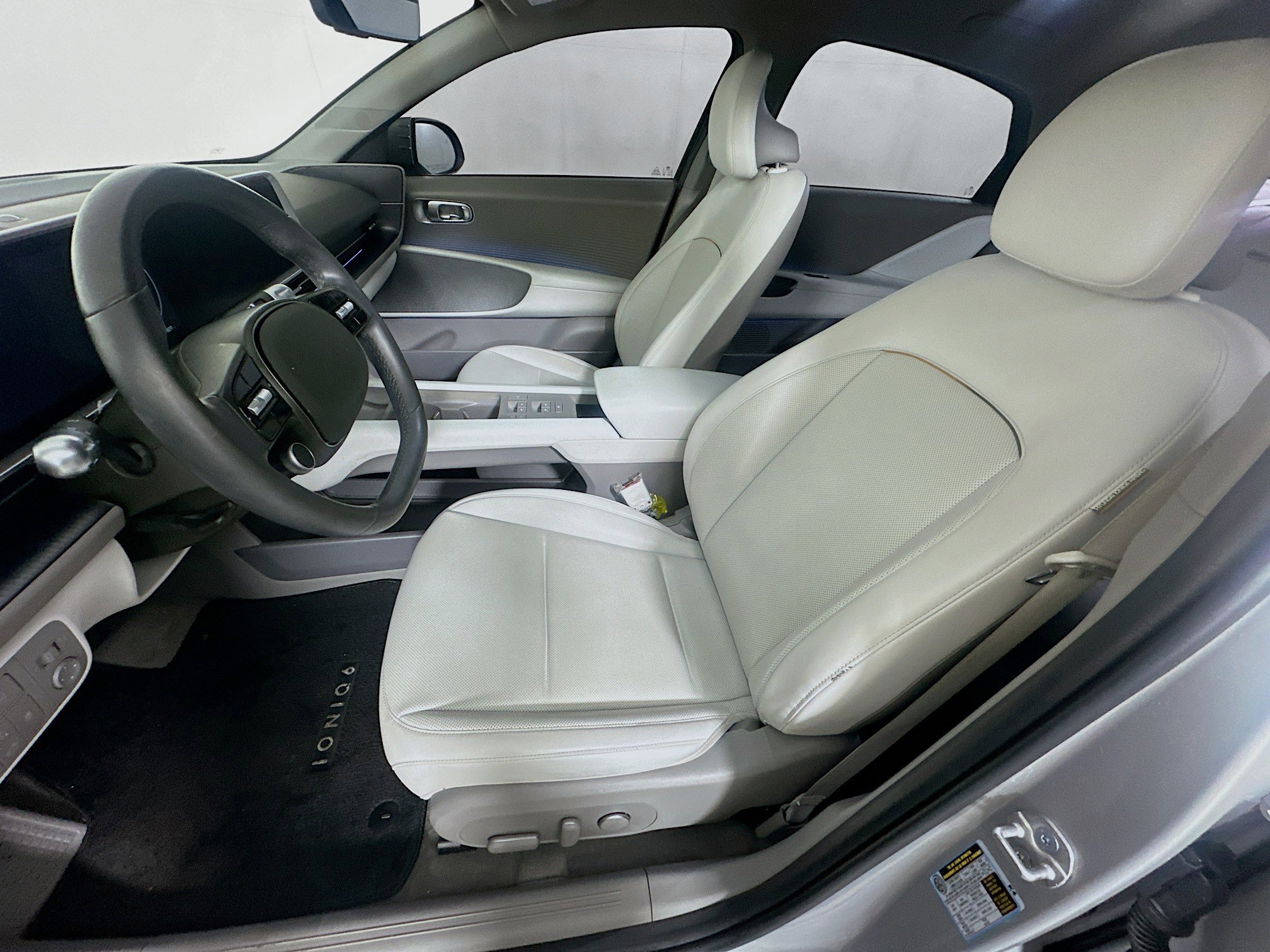 Used 2024 Hyundai Ioniq 6 SEL RWD image 13