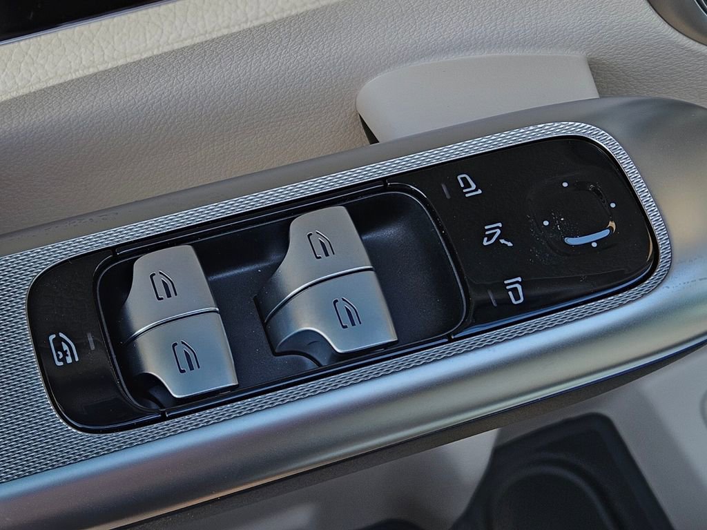 New 2026 Mercedes-Benz GLC 300 4MATIC image 13