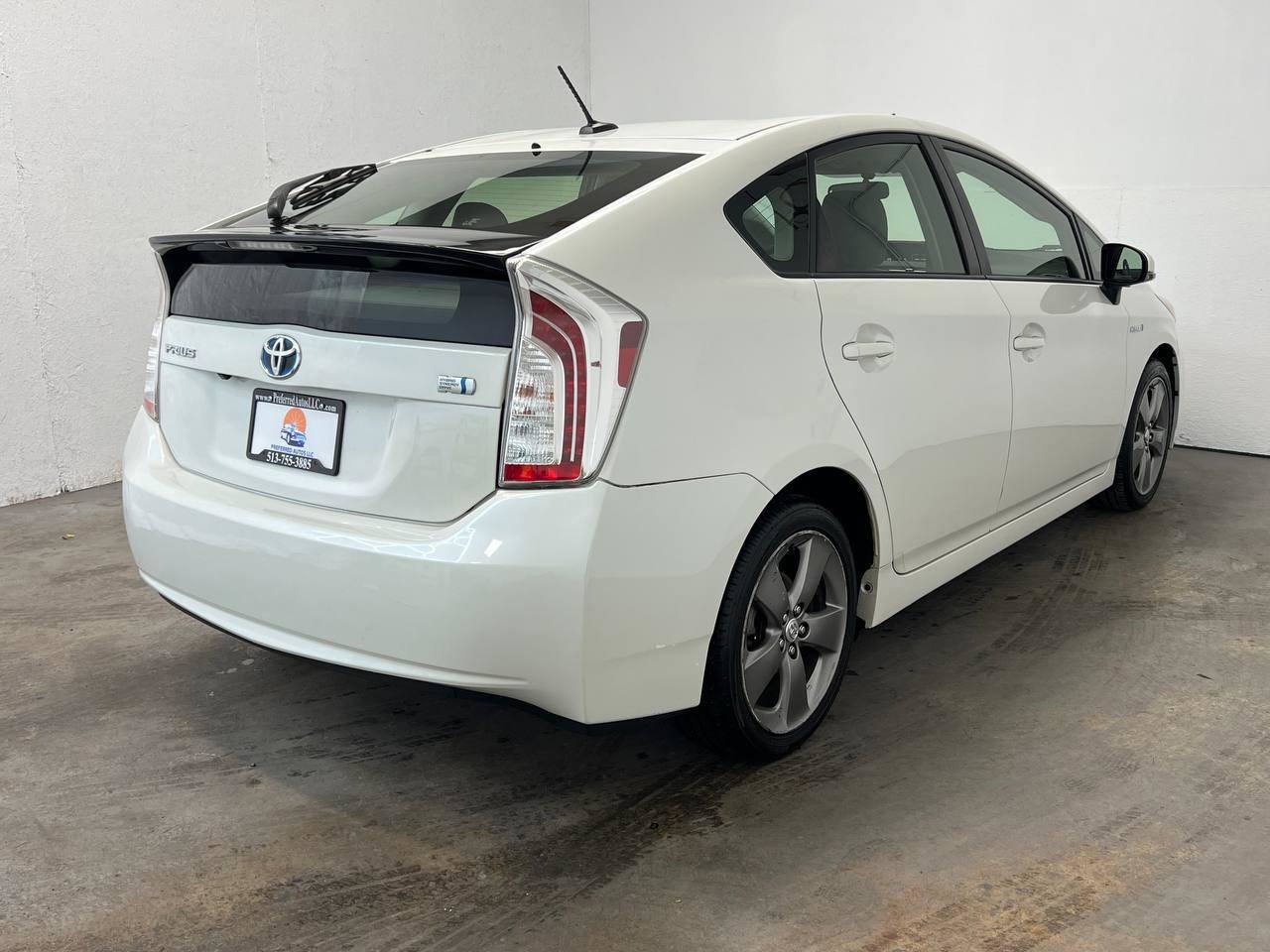 Used 2015 Toyota Prius Persona Series FWD image 6