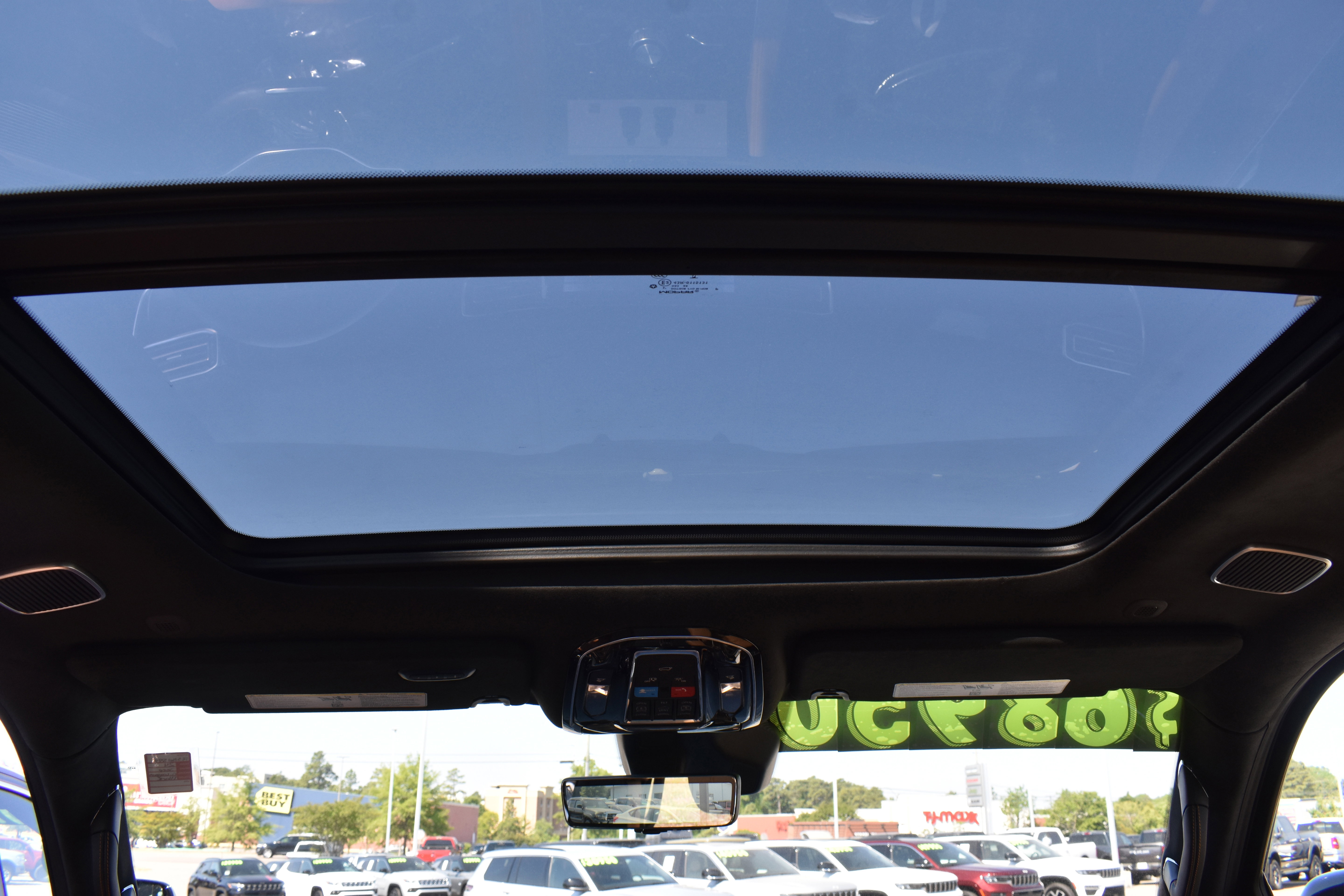 Used 2024 Jeep Grand Wagoneer L Series III w/ Rear Seat Video Group 1 AWD/4WD image 36
