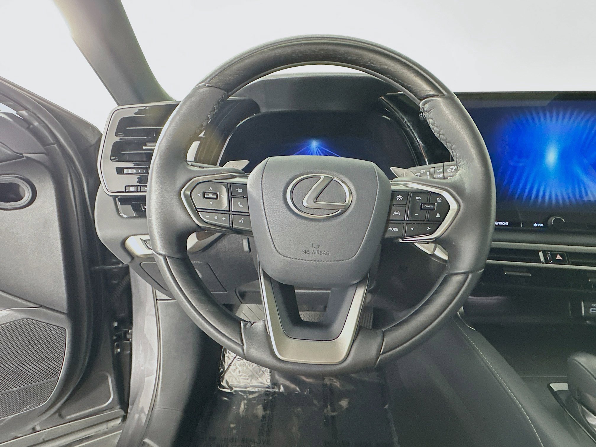 Certified 2025 Lexus RX 350h w/ Convenience Package image 11