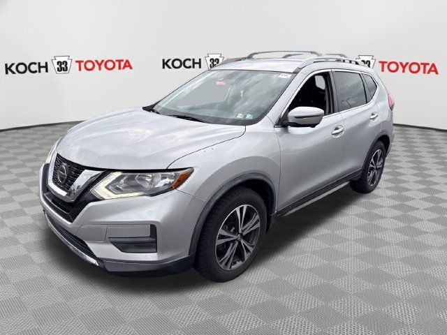 Used 2020 Nissan Rogue SV w/ Premium Package FWD image 3