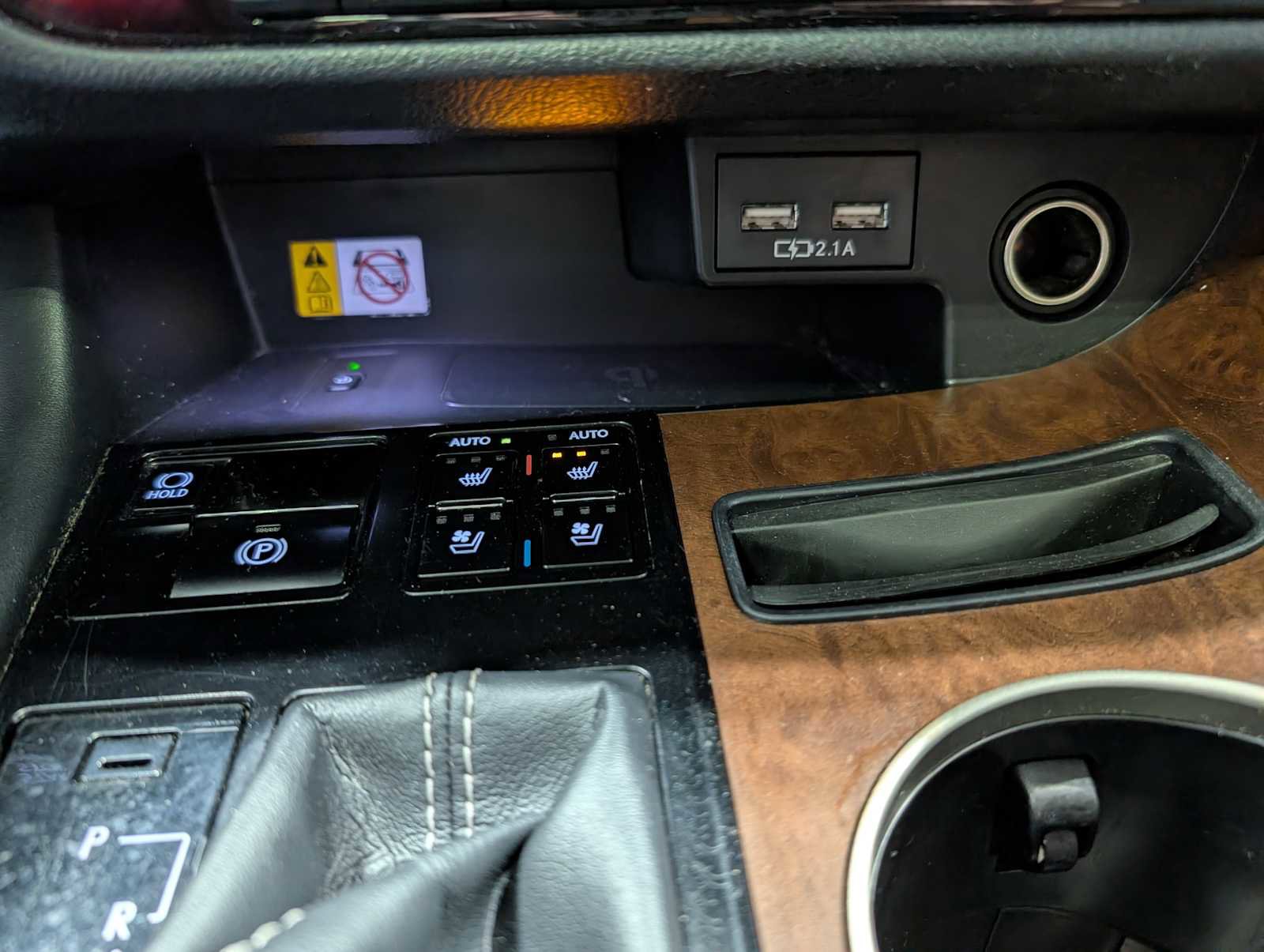 Used 2022 Lexus RX 350L Premium w/ Premium Package image 33