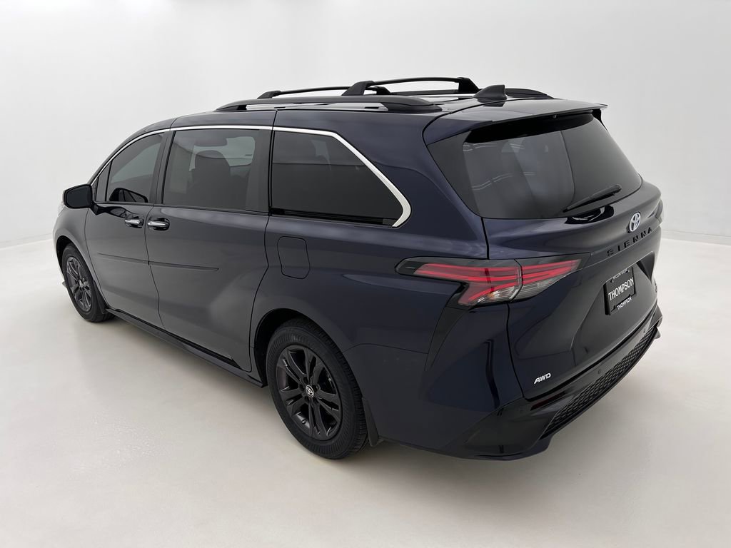 Used 2024 Toyota Sienna XSE w/ XSE Plus Package image 13