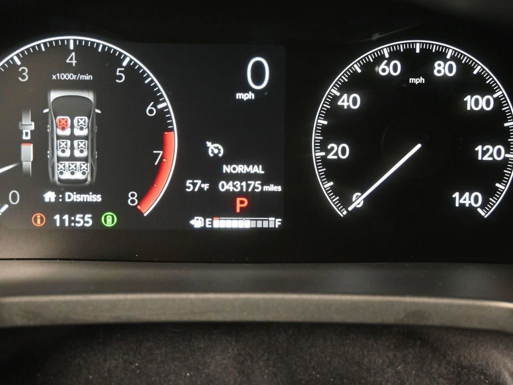 Used 2023 Honda Pilot TrailSport image 11