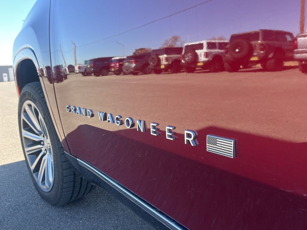 Used 2022 Jeep Grand Wagoneer Series II w/ Convenience Group III image 10