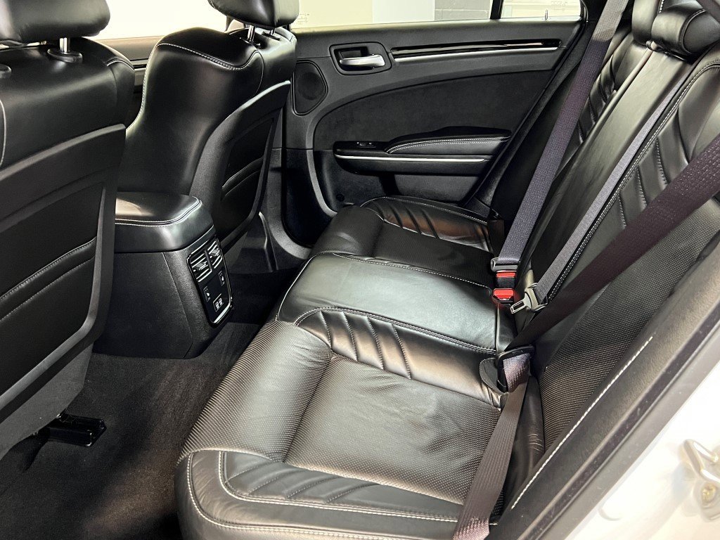 Certified 2023 Chrysler 300 C image 21