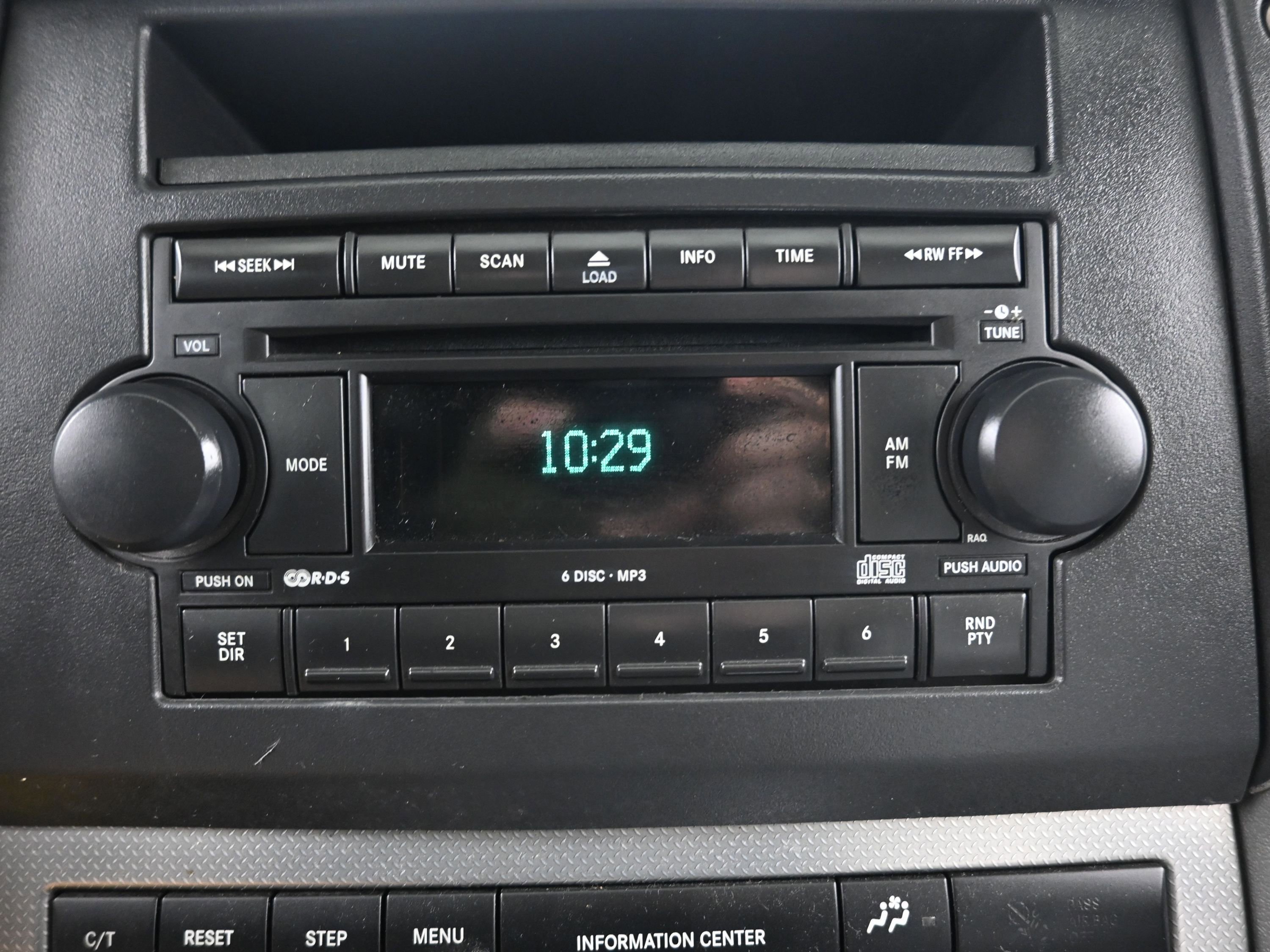 Used 2006 Jeep Commander 4WD image 14