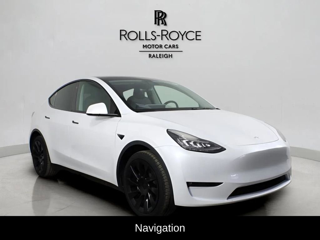 Used 2022 Tesla Model Y Long Range image 3