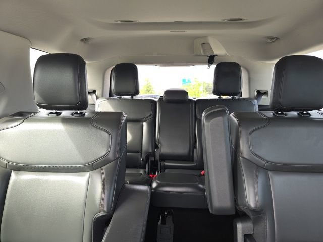 Used 2025 Ford Expedition Active AWD/4WD image 17