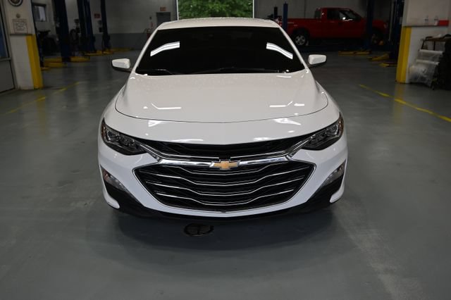 Used 2024 Chevrolet Malibu LT FWD image 2