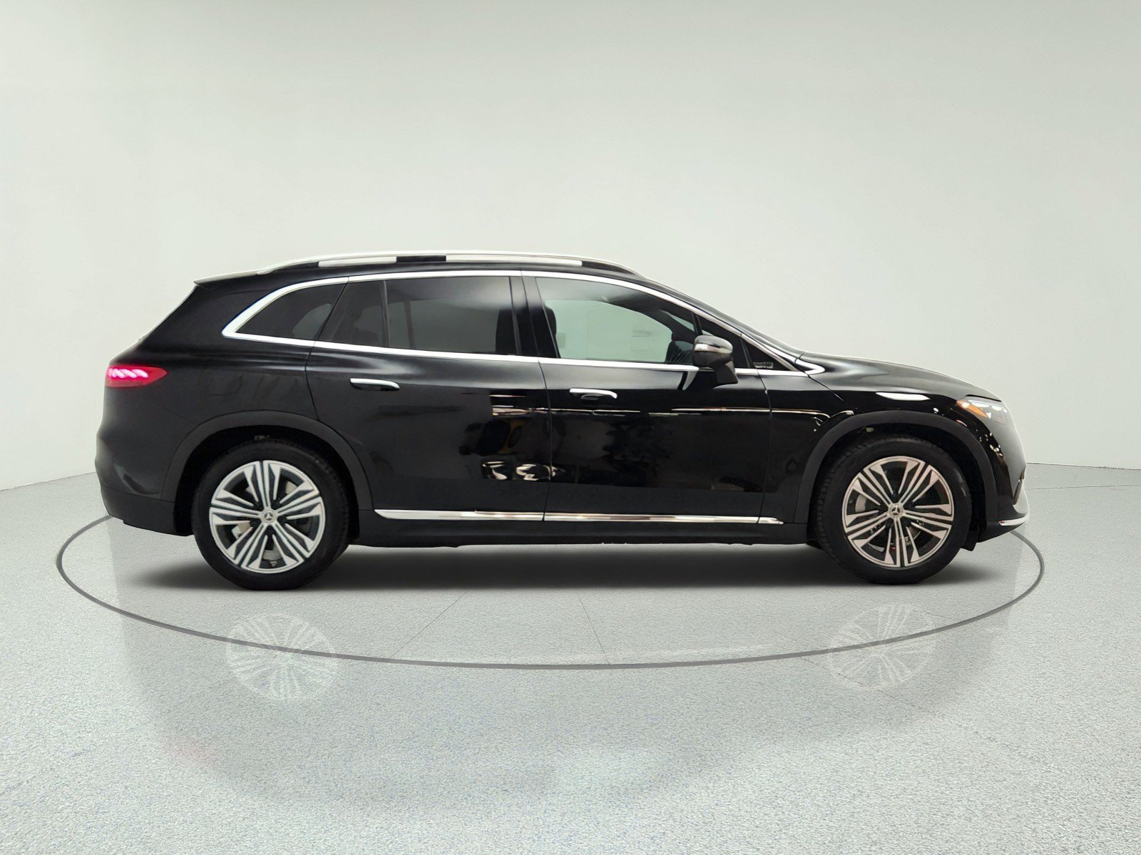 New 2026 Mercedes-Benz EQS 400 4MATIC SUV image 4