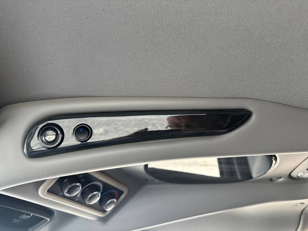 Used 2016 Chevrolet Express 2500 RWD image 44