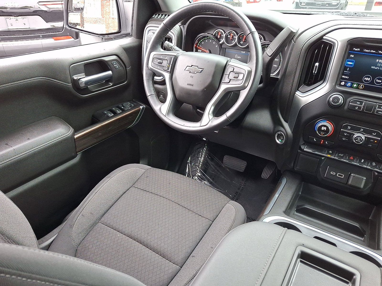 Certified 2022 Chevrolet Silverado 1500 RST image 11