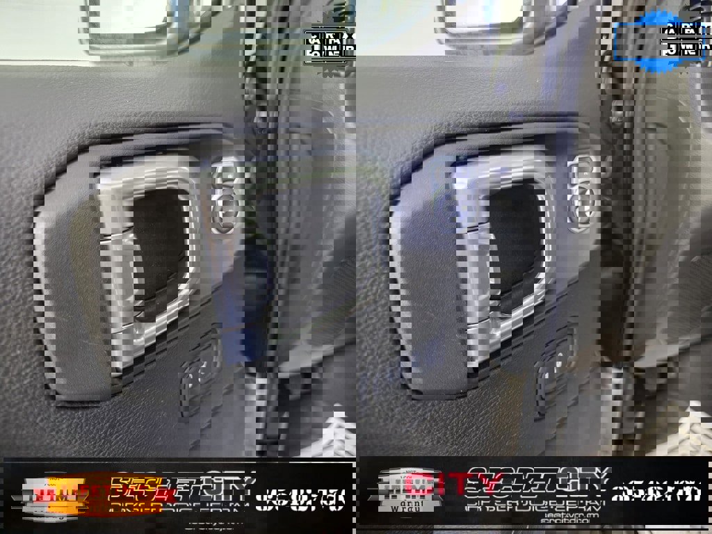 Used 2021 Jeep Wrangler Unlimited Sahara image 12