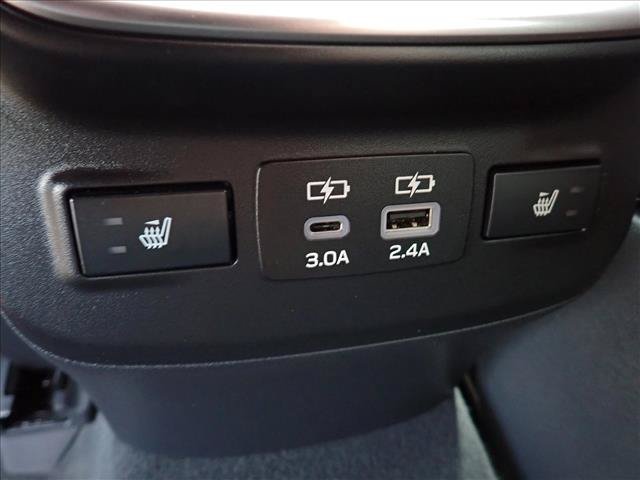 Certified 2024 Subaru Outback Touring AWD/4WD image 11