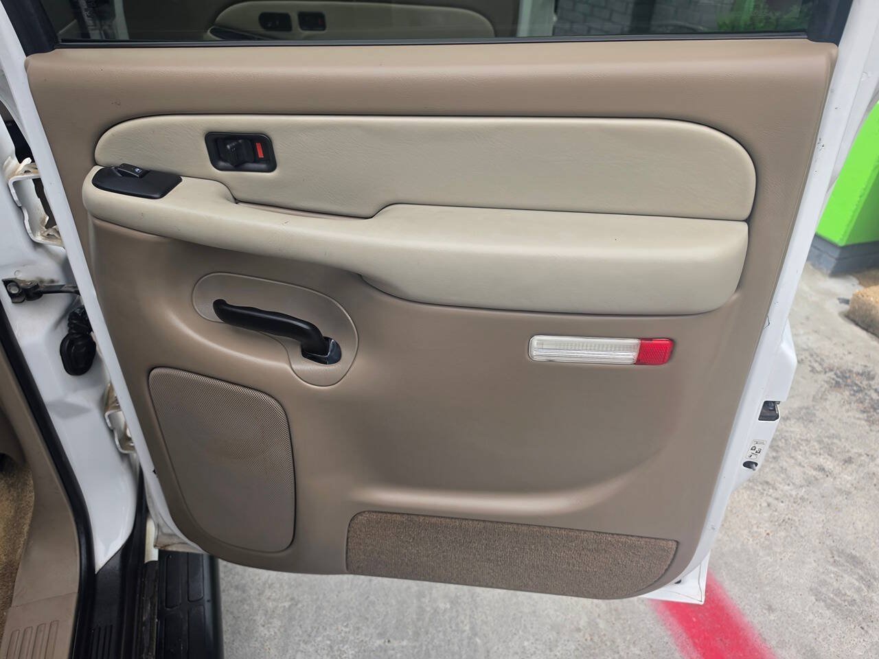 Used 2003 GMC Yukon XL SLT w/ 1SD Preferred Equipment Group RWD image 29