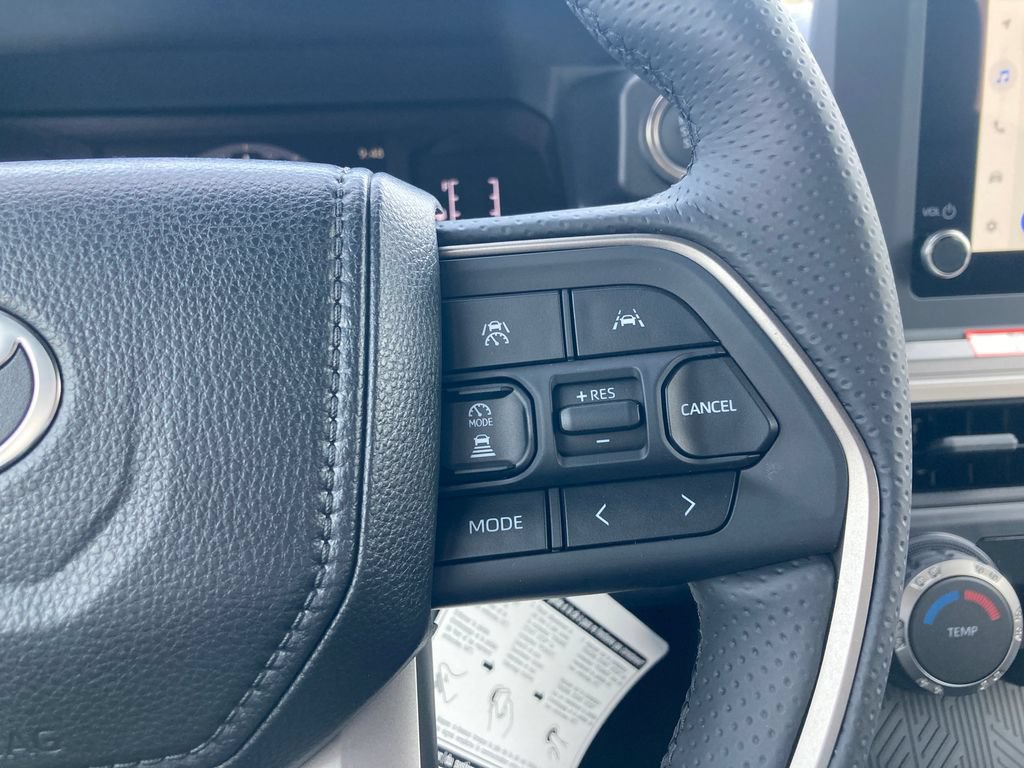 New 2026 Toyota 4Runner SR5 AWD/4WD image 7