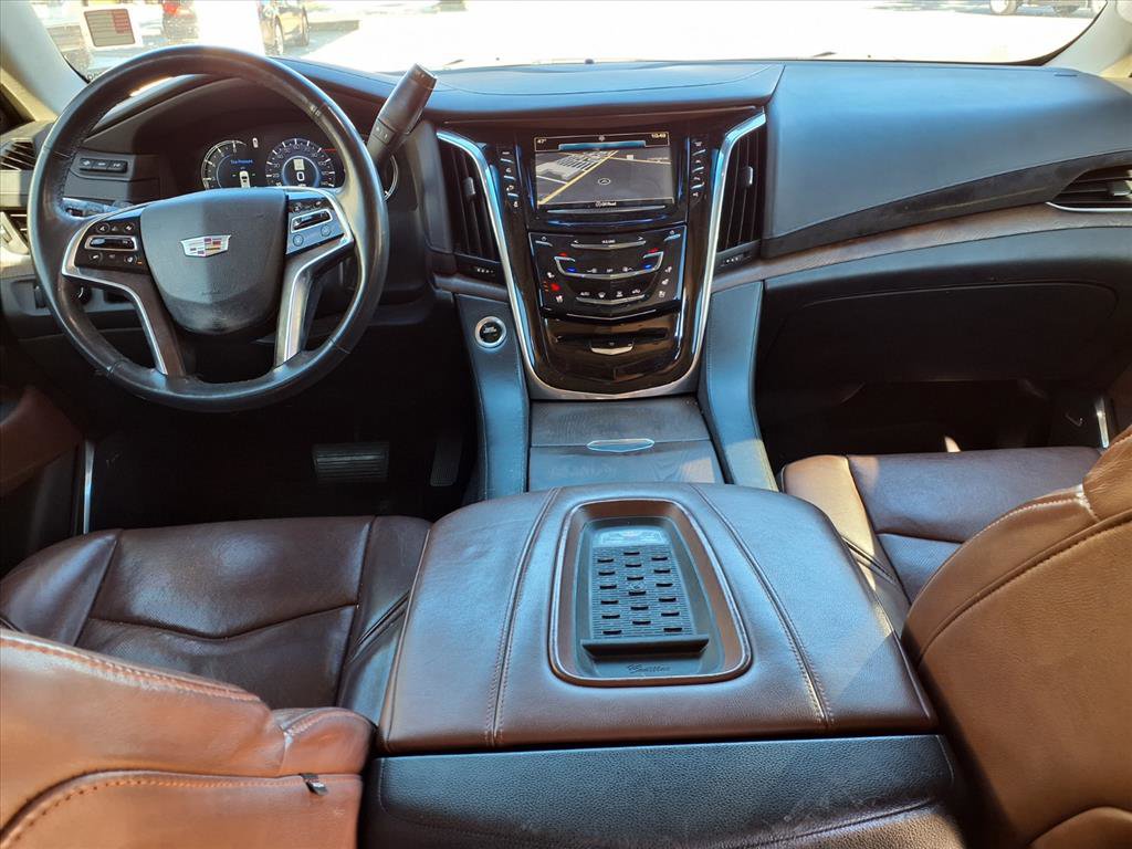 Used 2017 Cadillac Escalade Premium Luxury image 11