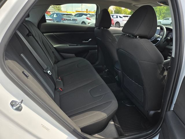 Used 2025 Hyundai Elantra SEL FWD image 19
