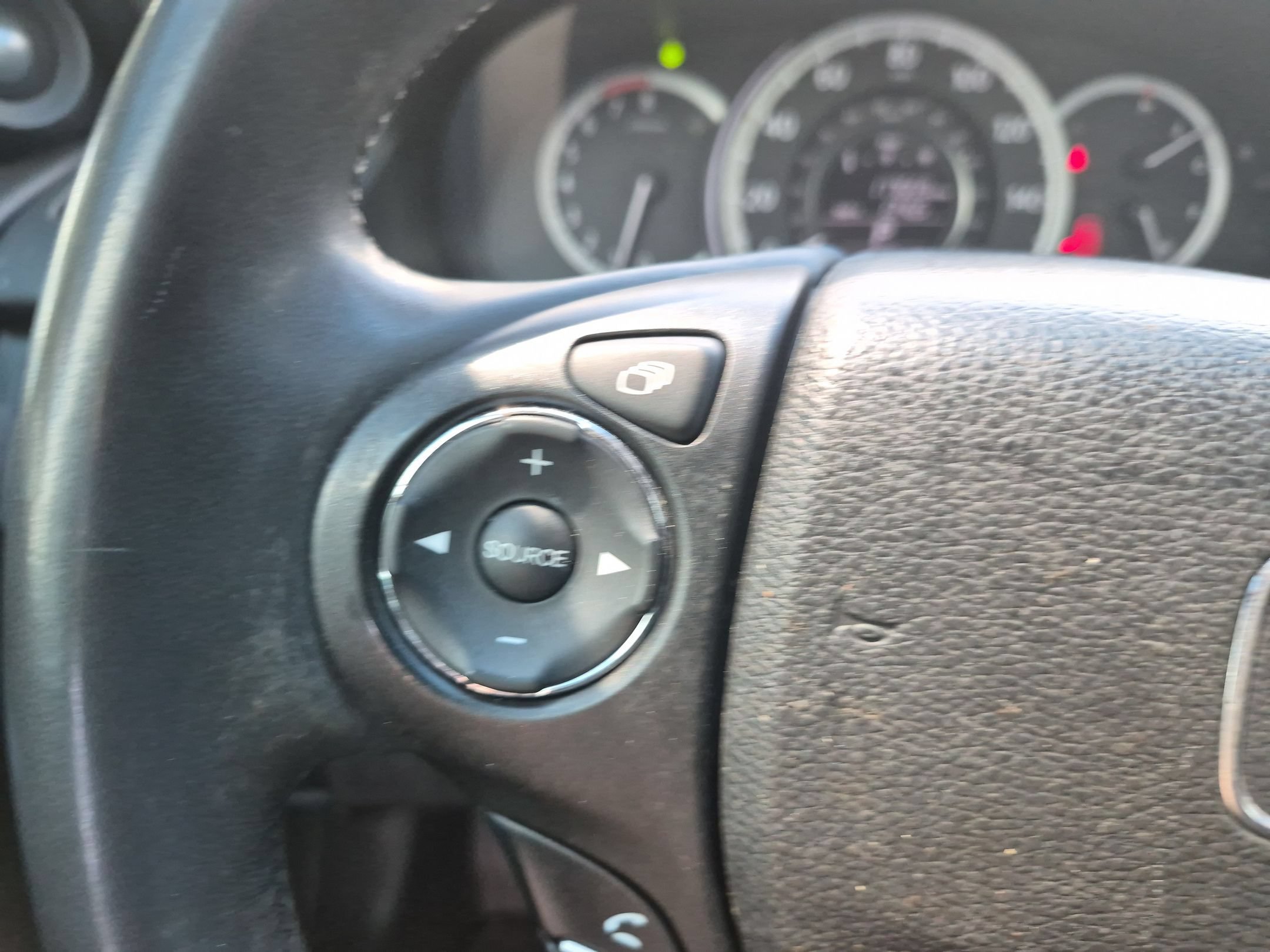 Used 2014 Honda Accord EX-L image 21