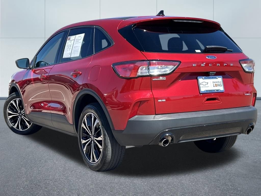 Used 2022 Ford Escape SE w/ SE Sport Appearance Package image 34