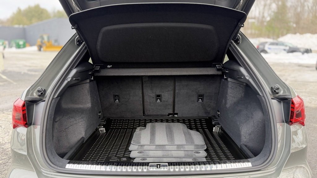 Used 2025 Audi Q3 2.0T Premium w/ Convenience Package image 6